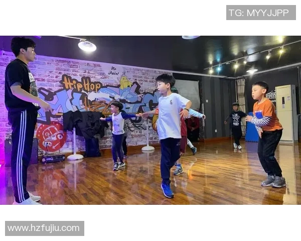 街舞纪实:成都街舞队如何突破自我实现梦想的奋斗历程 街舞纪实:成都街舞队如何突破自我实现梦想的奋斗历程